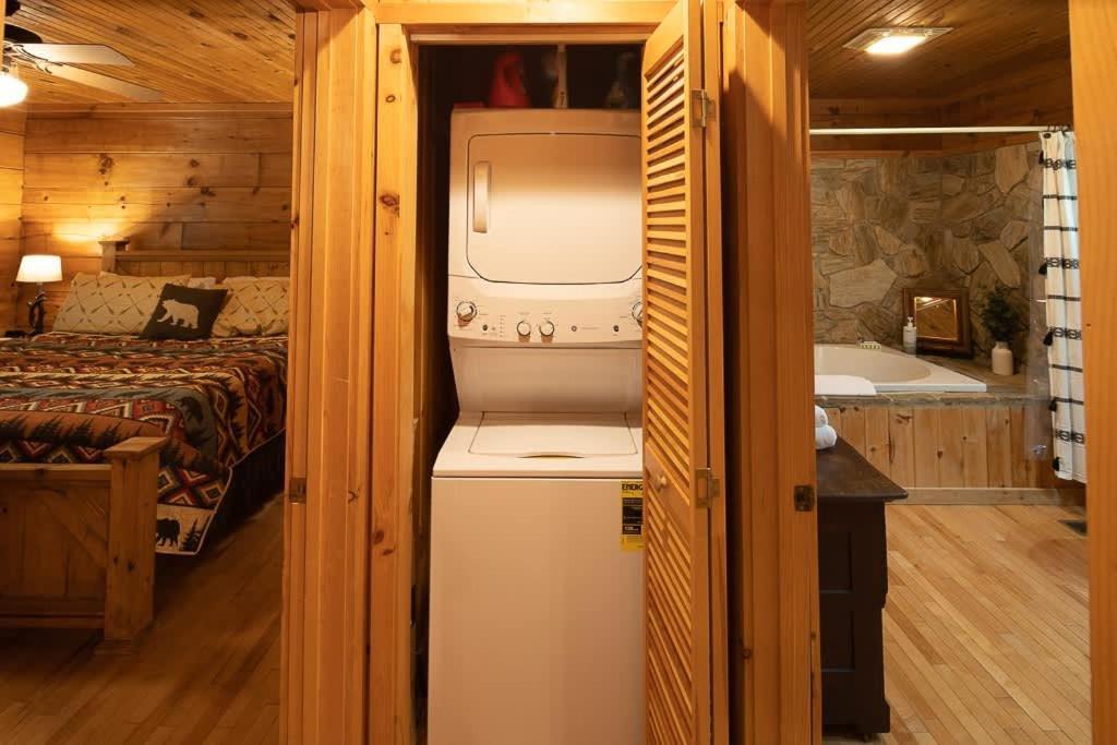 Cozy 'Grey Fox' Cabin Between Boone & Blowing Rock Eksteriør bilde